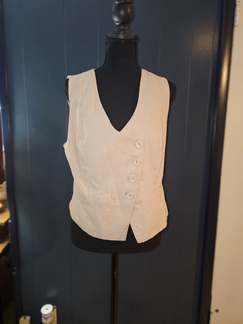 Classic Cream Women's Button-Front Vest